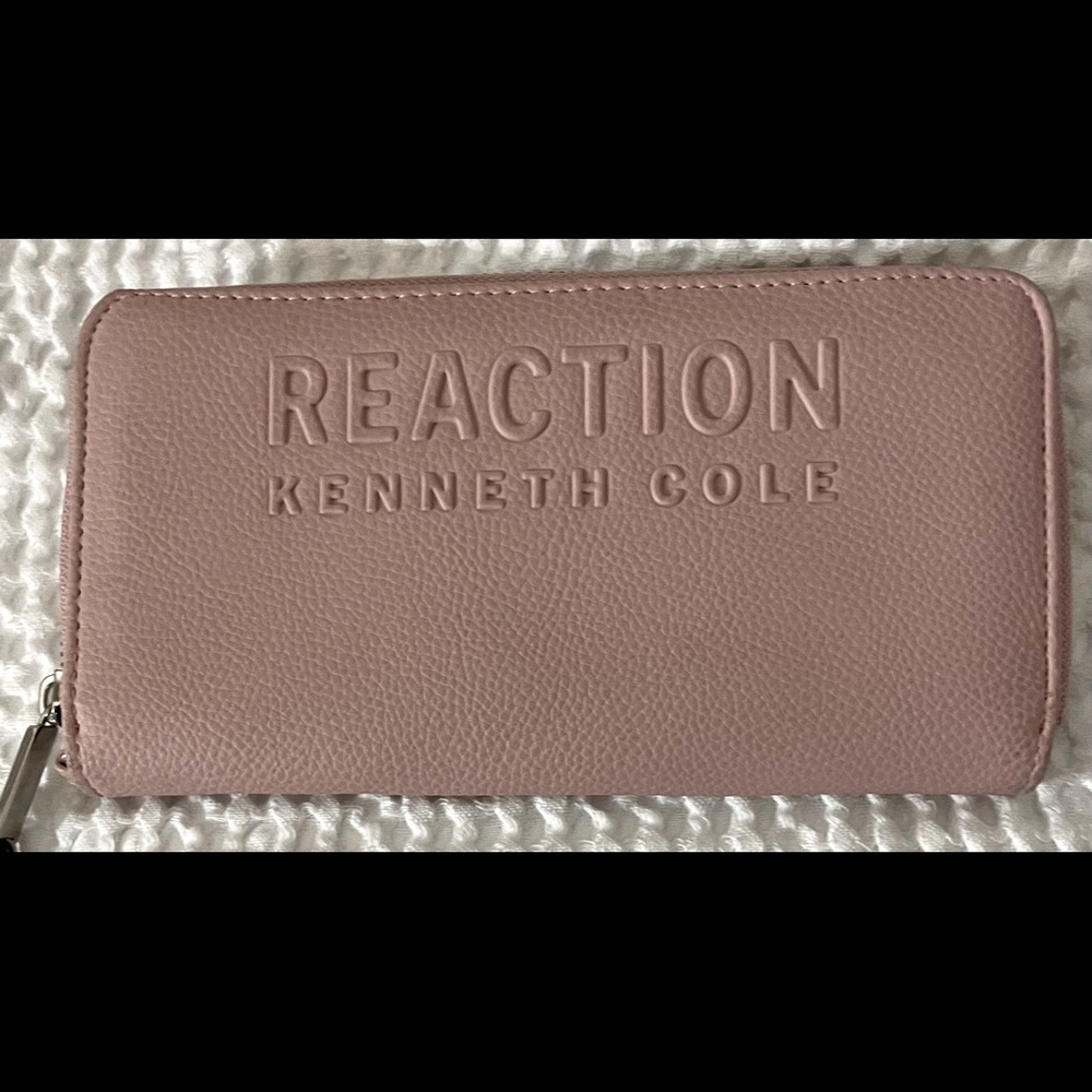Reaction By Kenneth Cole wallet